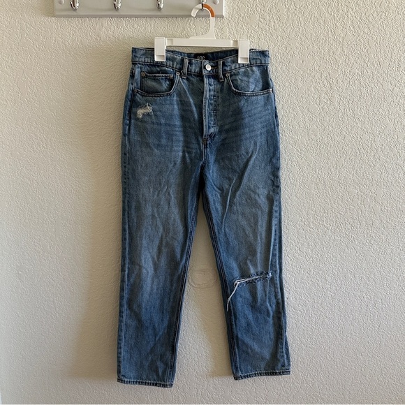 BDG Womens Distressed Medium Wash Blue Relaxed Straight Button Fly Jeans Size 27 - Picture 1 of 9